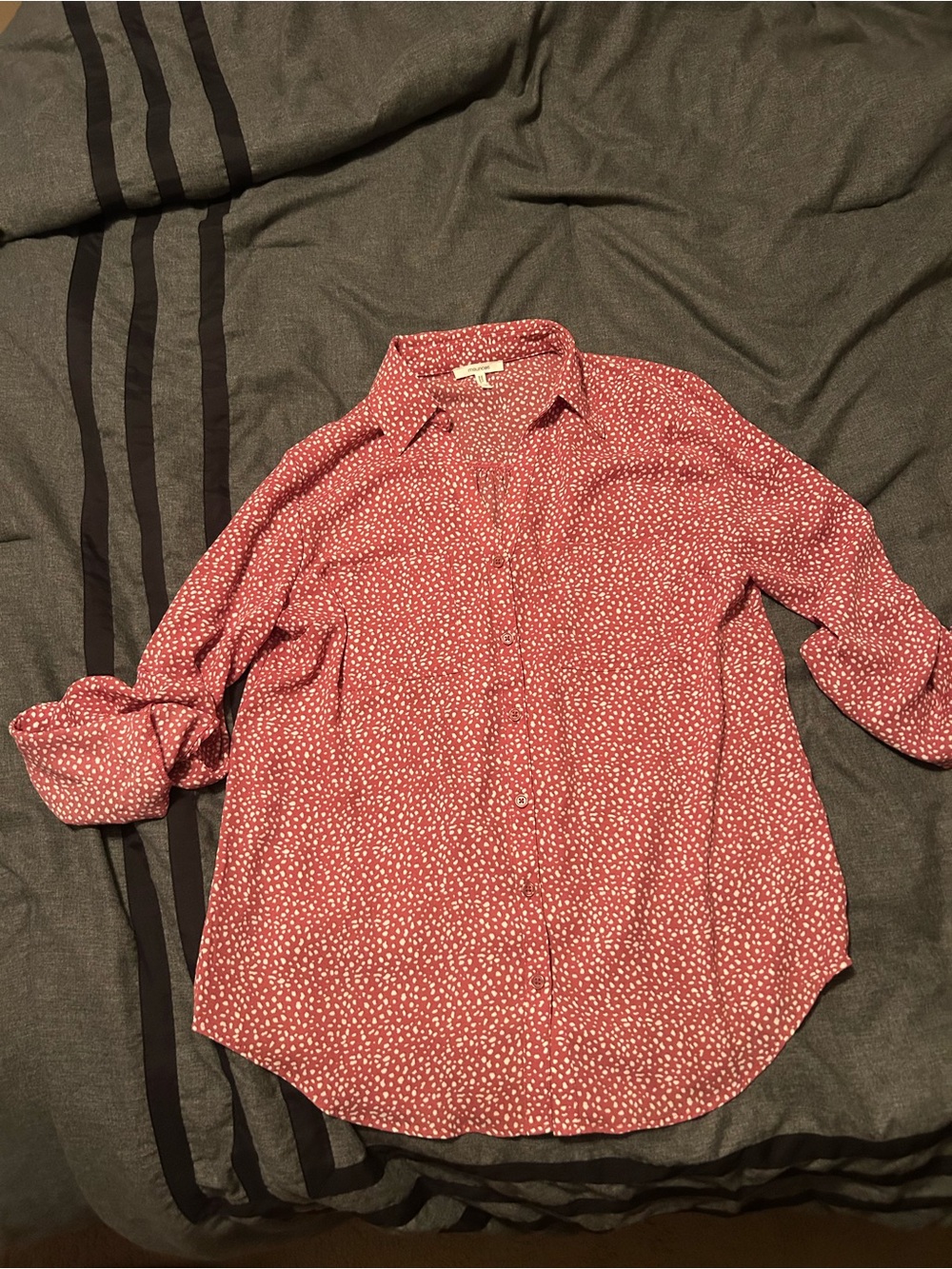 Maurice’s medium Pink and white cheetah button down